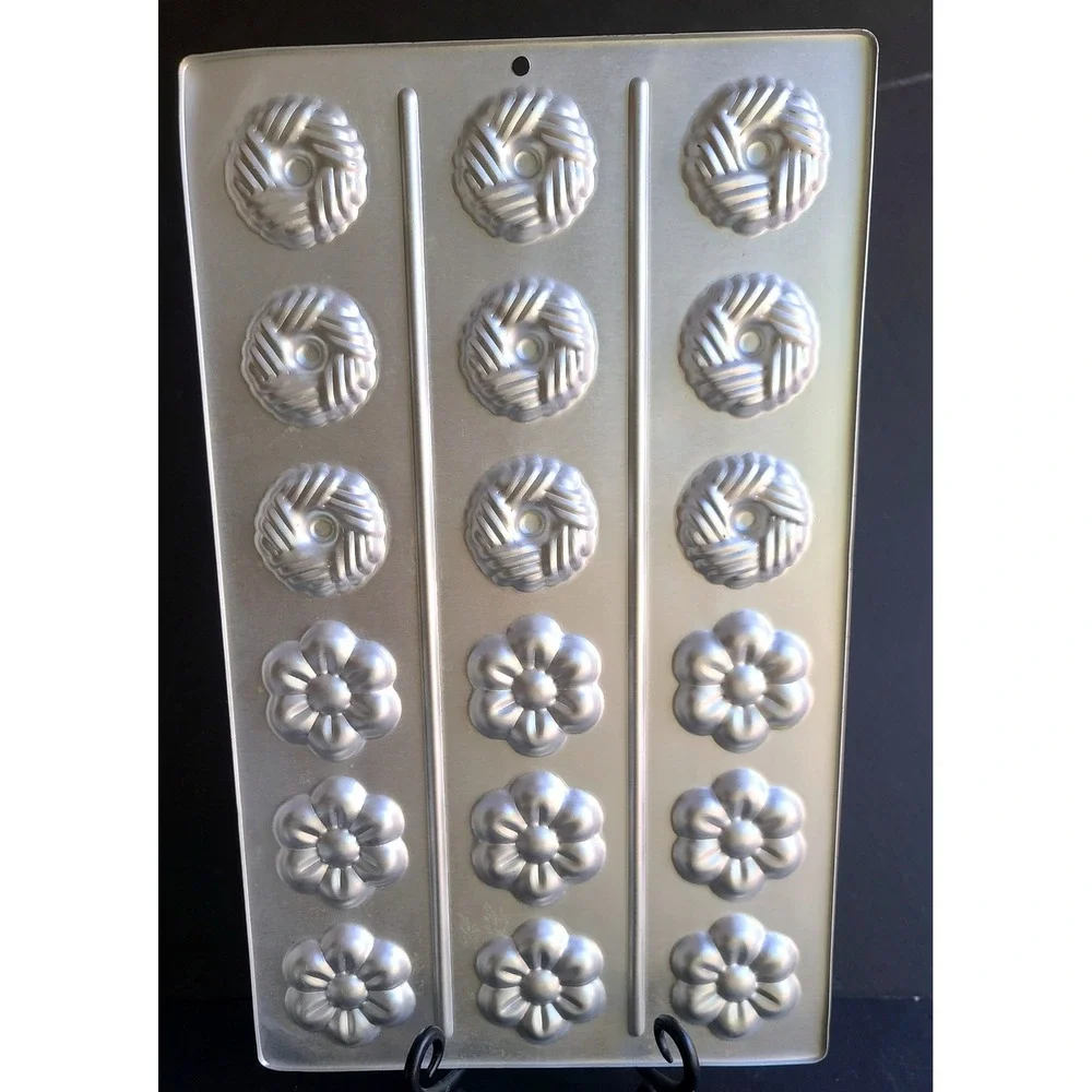 Vintage Wilton English Tea Classic Cookie Bisquit Mold Aluminum Pan 18 Cavity - Picture 4 of 5
